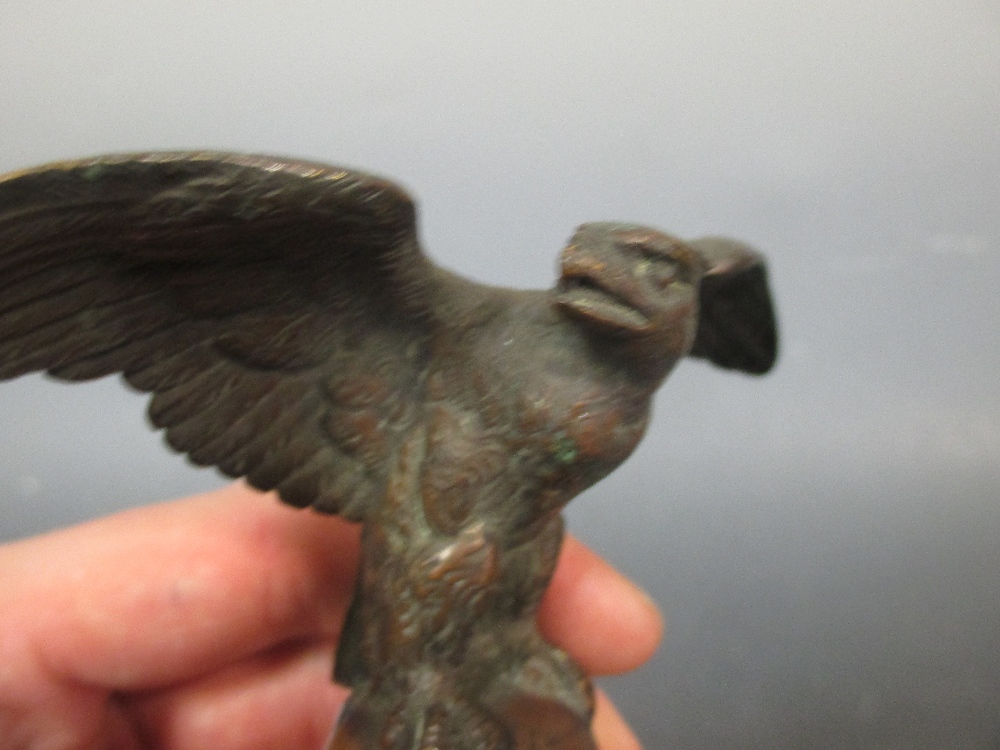 A bronze eagle mascot - Image 3 of 4