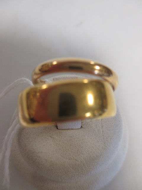 Two 22ct wedding bands, 8.6g