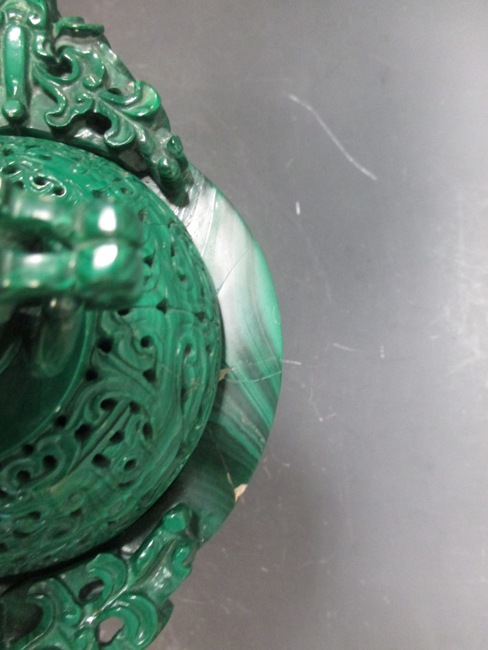 A modern Chinese malachite three part vase with wood stand Bowl cracked and damaged to the rim - Image 5 of 6