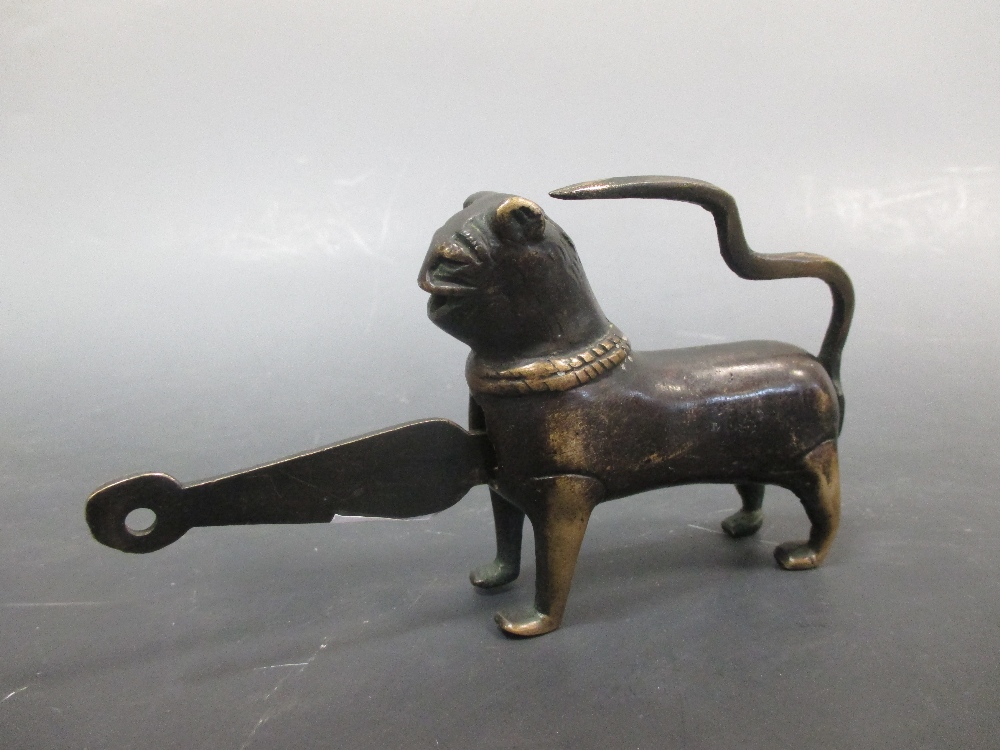 An ancient Persian style bronze padlock in the form of a lion with its key - Image 5 of 5