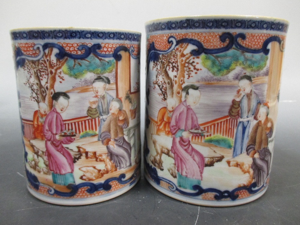 An 18th century Chinese export mug decorated with panels of boys in a garden with dragon handle ( - Image 2 of 5