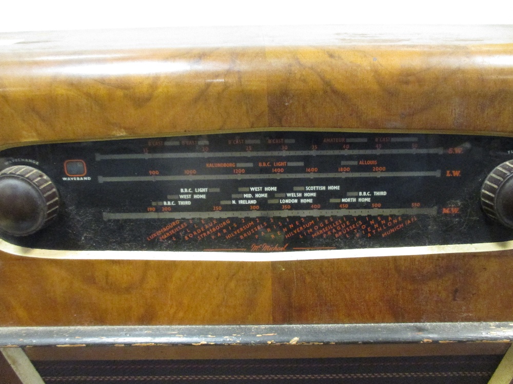 A 1930's McMichael record player and radio in a walnut case - Image 6 of 6