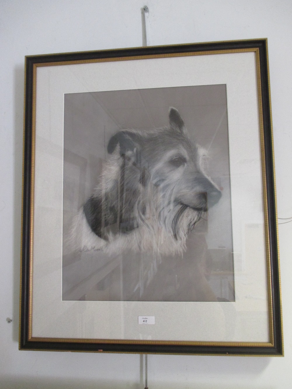 Kate Morrell (British, 20th century) Portrait of a collie dog 'Blackie' signed, charcoal and pastel, - Bild 2 aus 3