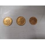 Two gold sovereigns 1876 younghead and 1893 (2)