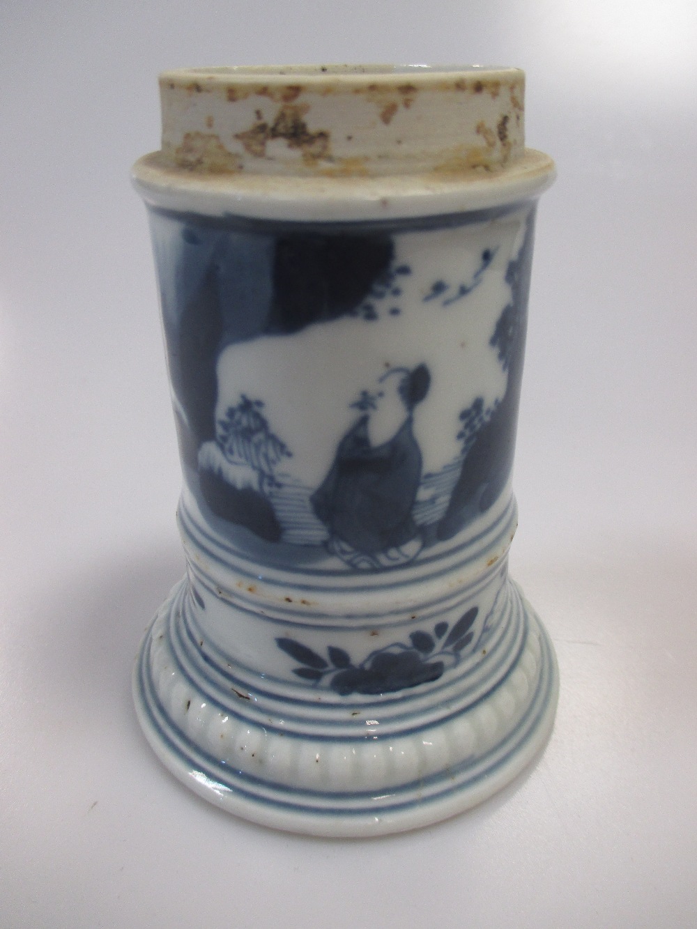 An 18th century Chinese blue and white cylindrical vase with beaded foot and no cover 9.5cm high