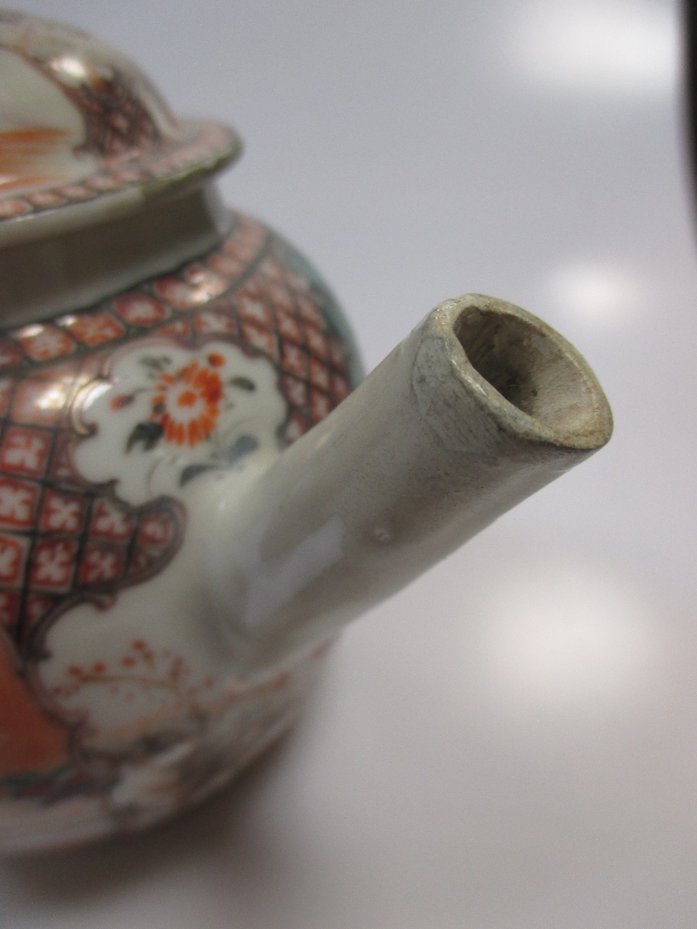 An 18th century Chinese famille rose tea pot and another in Mandarin palette - Image 4 of 8