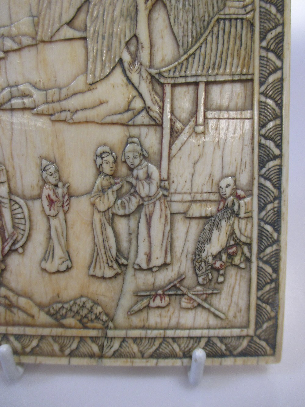 An 18th century Chinese ivory plaque - Image 2 of 3