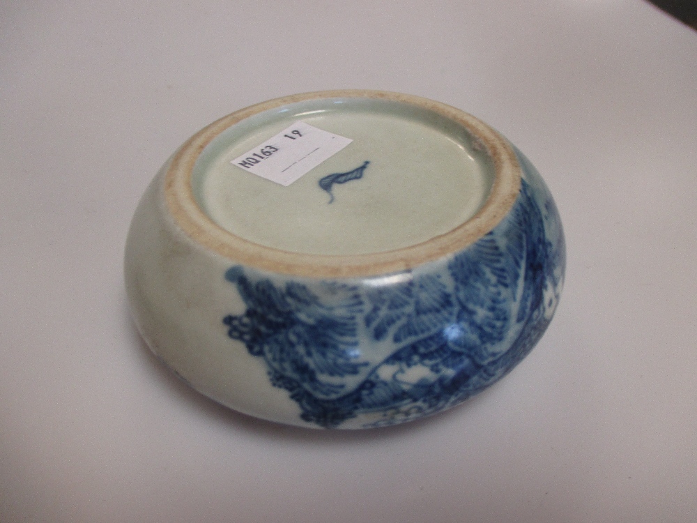 A Chinese blue and white seal ink box together with a shallow bowl - Image 3 of 3