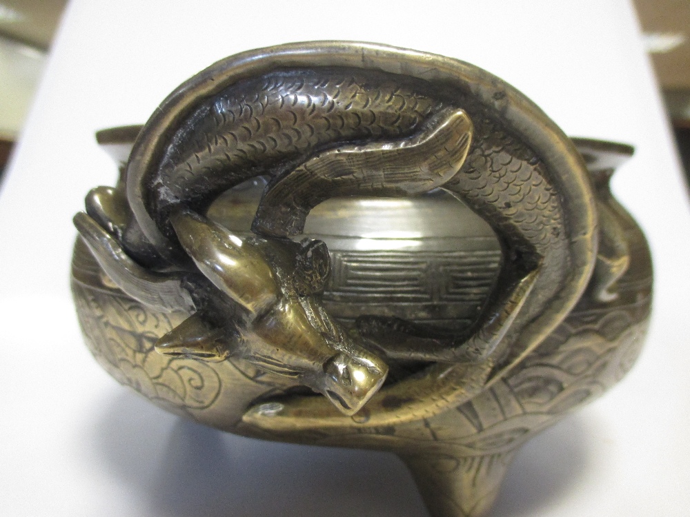 A Chinese bronze two handled censer - Image 2 of 5