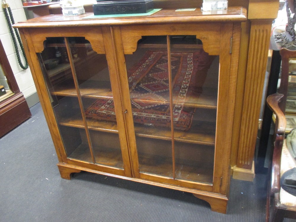 A late 19th century walnut bookcase 115 x 120 x 32cm