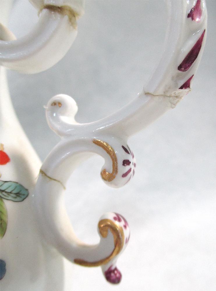 An 18th century Meissen mocha pot and cover, circa 1740, decorated in the Kakiemon style with the ' - Image 4 of 6