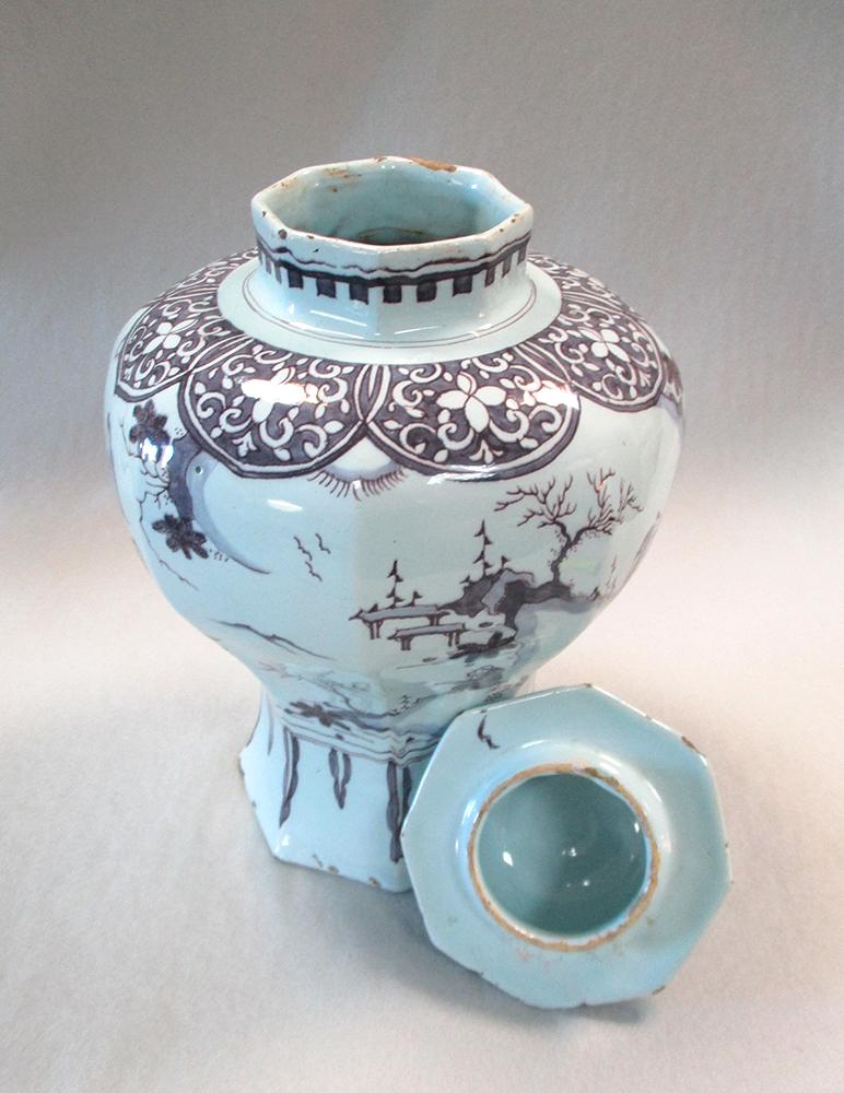 An Delft vase and cover, circa 1710, of hexagonal baluster form, painted in manganese in the Chinese - Image 5 of 5