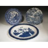 A collection of blue & white Willow pattern dinner ware