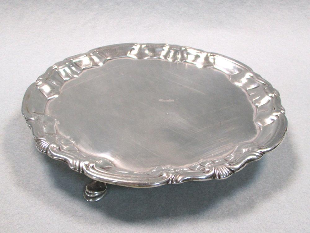 A George II silver waiter, by William Peaston, London 1747, with shell and scroll rim around the - Image 5 of 5