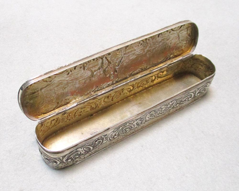 A Victorian silver box, sponsor's mark David Bridge, London import marks,1896, in addition to two - Image 2 of 4