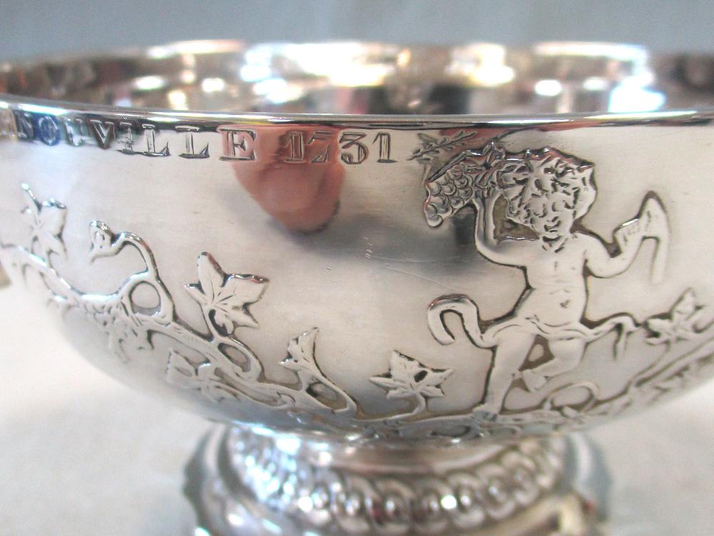 An 18th century French silver two handled wine bowl, maker's mark K.G, Paris 1750, of circular - Image 3 of 9