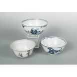 Two blue and white Ming dynasty bowls, Wanli period (1572-1620), painted with figures and dragons,