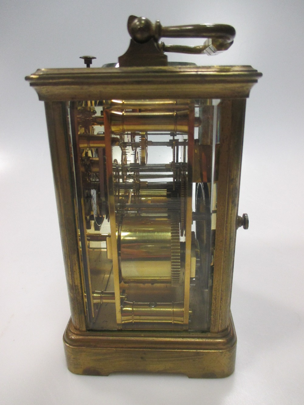 An Edwardian brass carriage clock with subsidury minute dial and striking on a coil - Bild 2 aus 6