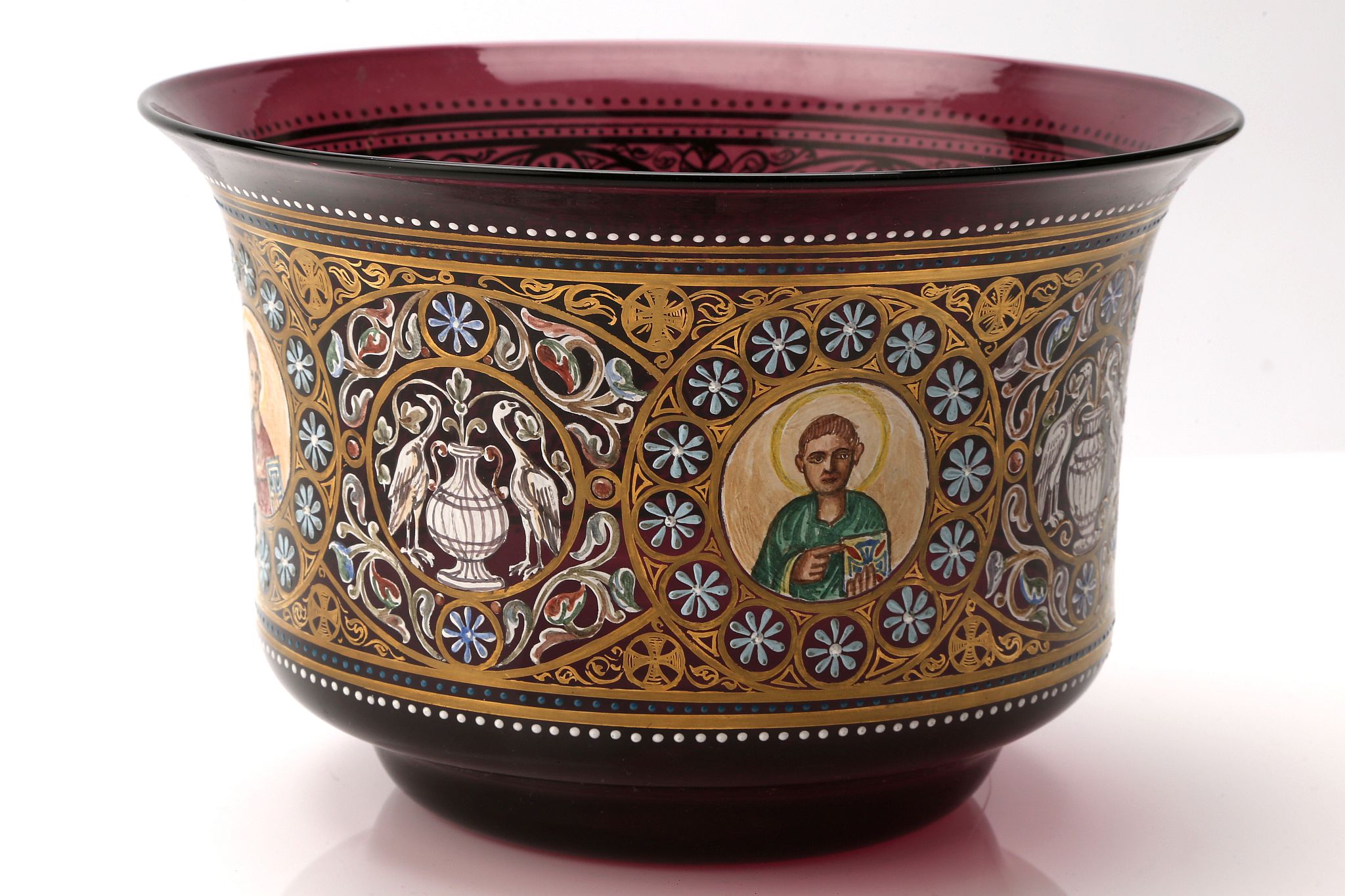 A Venetian Historismus golded and enamelled glass bowl, early 20th century, of deep amethyst tint, - Image 4 of 6