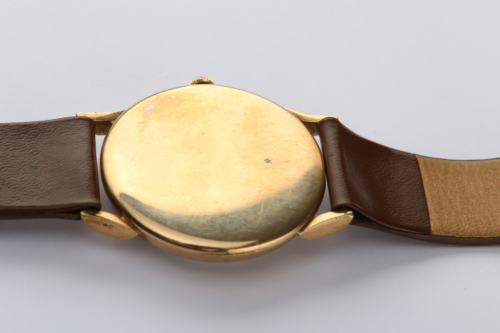 A vintage 9K gold manual wind wristwatch.  Date: Circa Late 1940's/Early 1950's. Movement: Unsigned, - Image 5 of 5