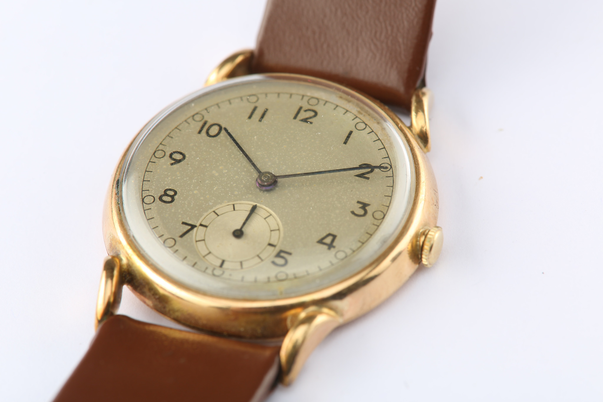 A vintage 9K gold manual wind wristwatch.  Date: Circa Late 1940's/Early 1950's. Movement: Unsigned, - Image 2 of 5