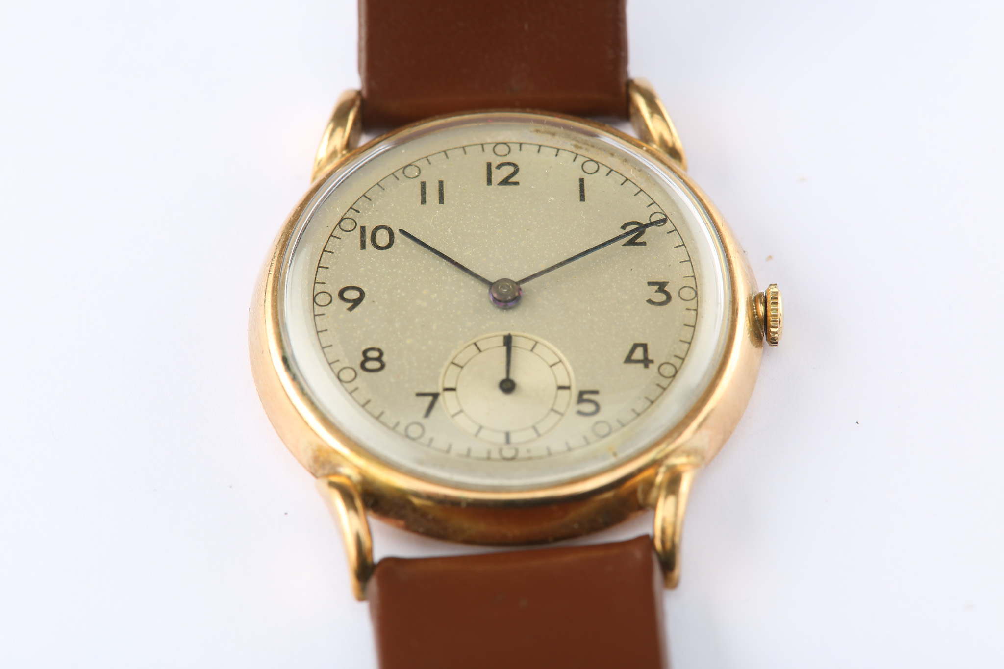 A vintage 9K gold manual wind wristwatch.  Date: Circa Late 1940's/Early 1950's. Movement: Unsigned, - Image 3 of 5