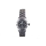 Tag Heuer. A ladies stainless steel quartz calendar bracelet watch. Model: 2000 Professional.