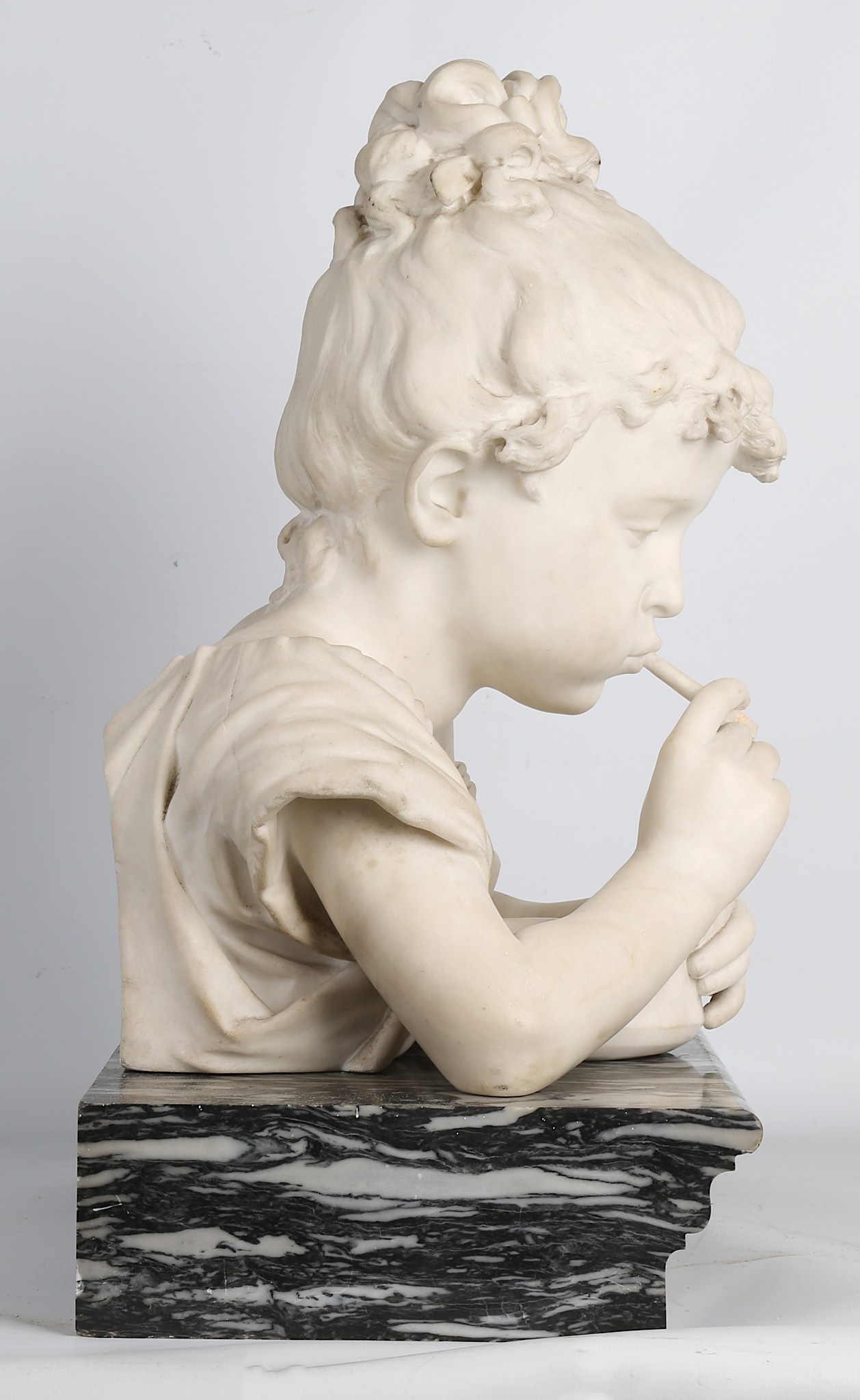 LOT TORELLI (ITALIAN, 1835-1896): 'SOAP BUBBLES', A MARBLE FIGURE OF A GIRL BLOWING BUBBLES ON A - Image 6 of 9