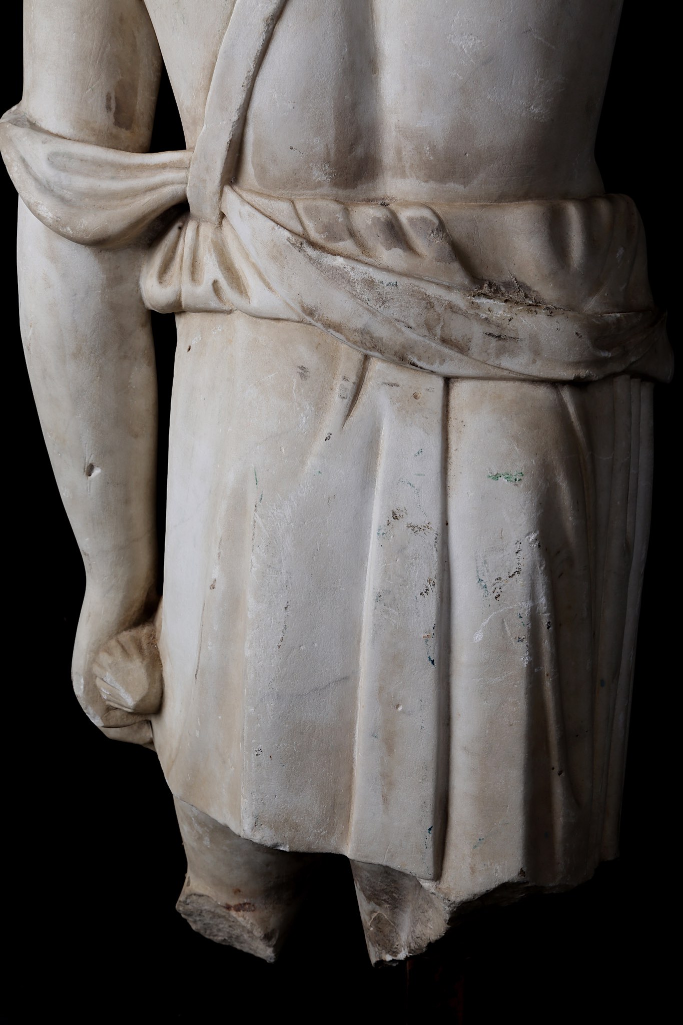 AN 18TH / 19TH CENTURY ITALIAN MARBLE STATUE OF AN AMAZON IN THE 1ST CENTURY A.D. ROMAN STYLE the - Image 5 of 7