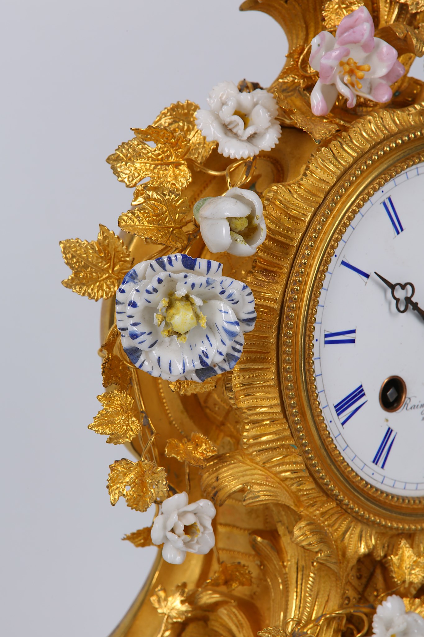 A MID 19TH CENTURY FRENCH GILT BRONZE AND PORCELAIN MOUNTED MANTEL CLOCK BY RAINGO FRERES, PARIS the - Image 7 of 9