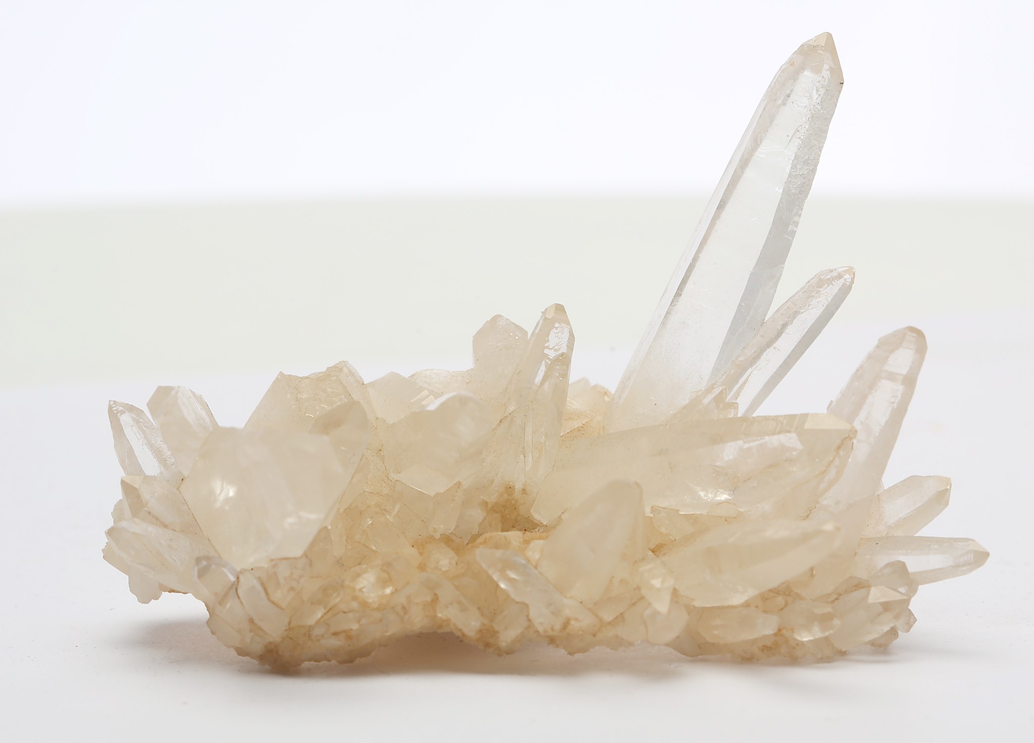 A CRYSTAL FORMATION 8.7 wide, 5cm high. - Image 3 of 6