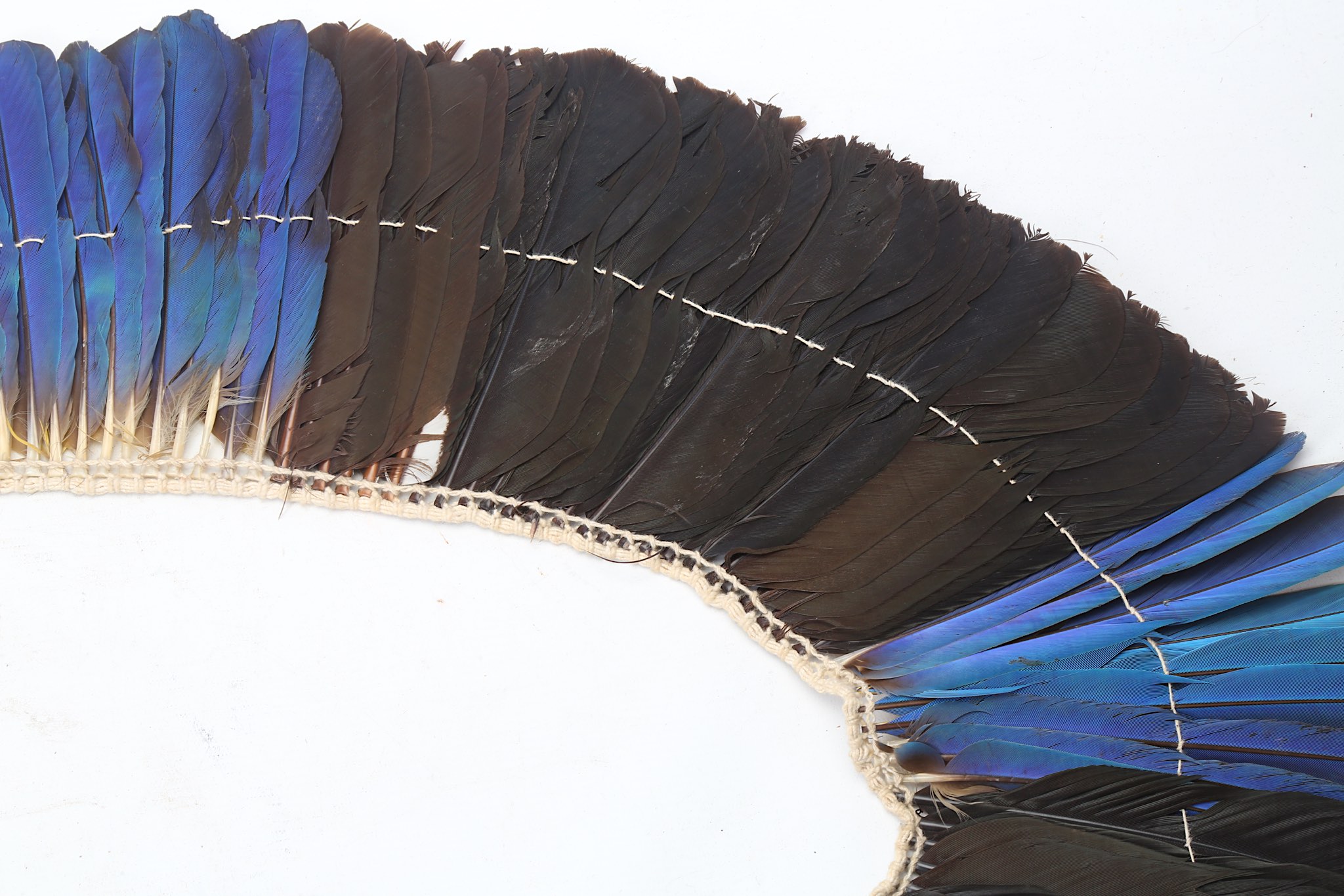 AN AMAZONIAN HEADDRESS Of typical form with a band of cream bound cotton onto which the - Image 3 of 7