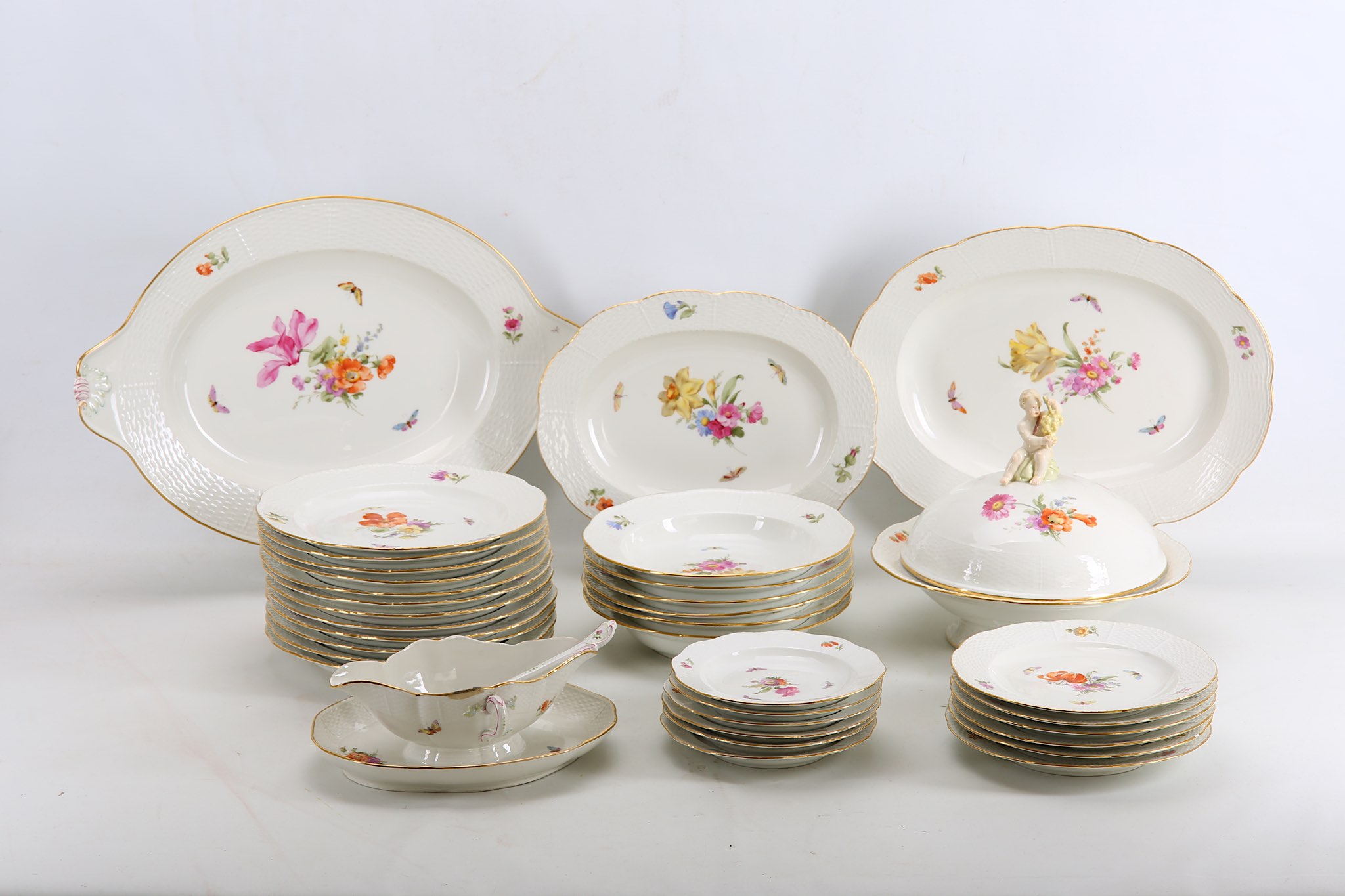 A KPM Berlin porcelain dinner service for six - Image 3 of 3