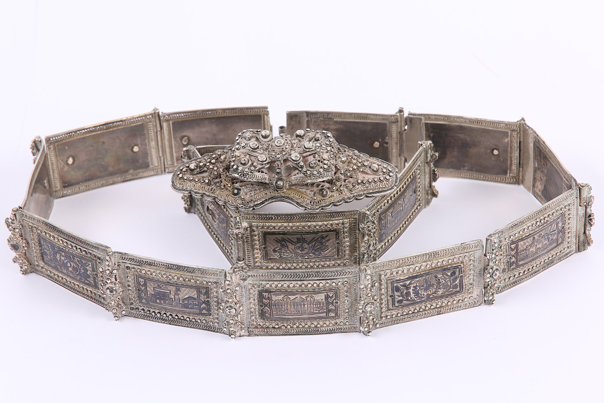 An Ottoman silver and niello belt - Image 2 of 3