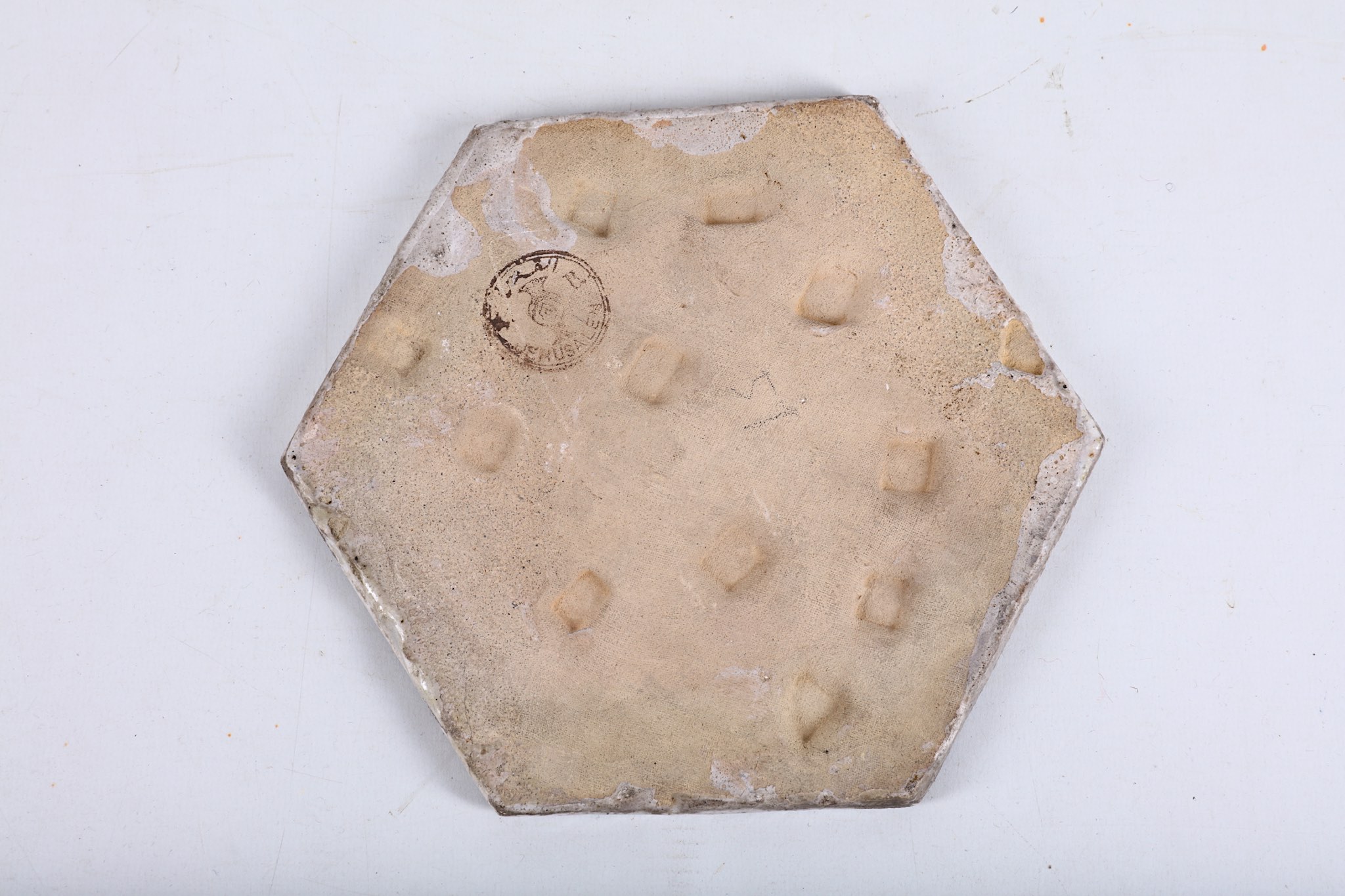 A hexagonal Jerusalem pottery tile - Image 2 of 2