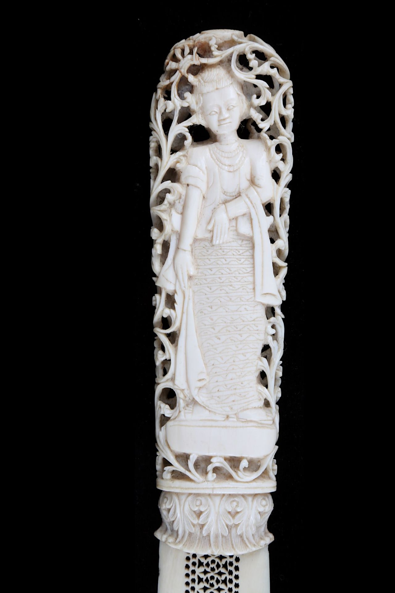 FOUR IVORY PAPER KNIVES India and Burma, 19th - 20 - Image 3 of 6