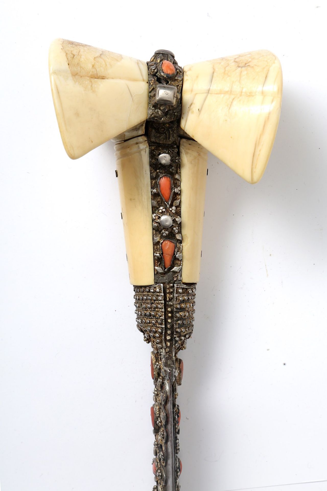 A LARGE-EARED WALRUS IVORY-HILTED YATAGHAN Ottoman - Image 8 of 9