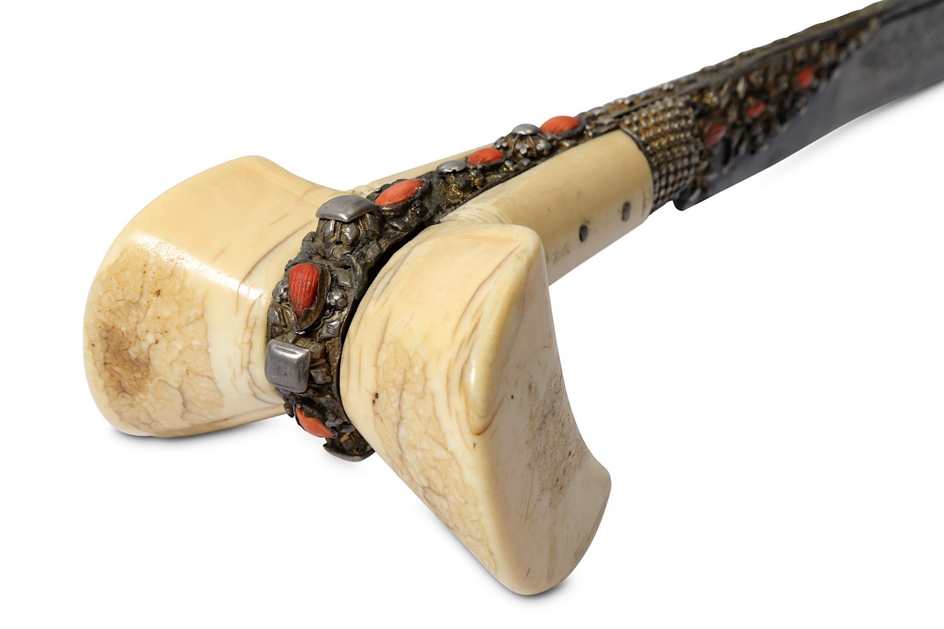 A LARGE-EARED WALRUS IVORY-HILTED YATAGHAN Ottoman - Image 2 of 9