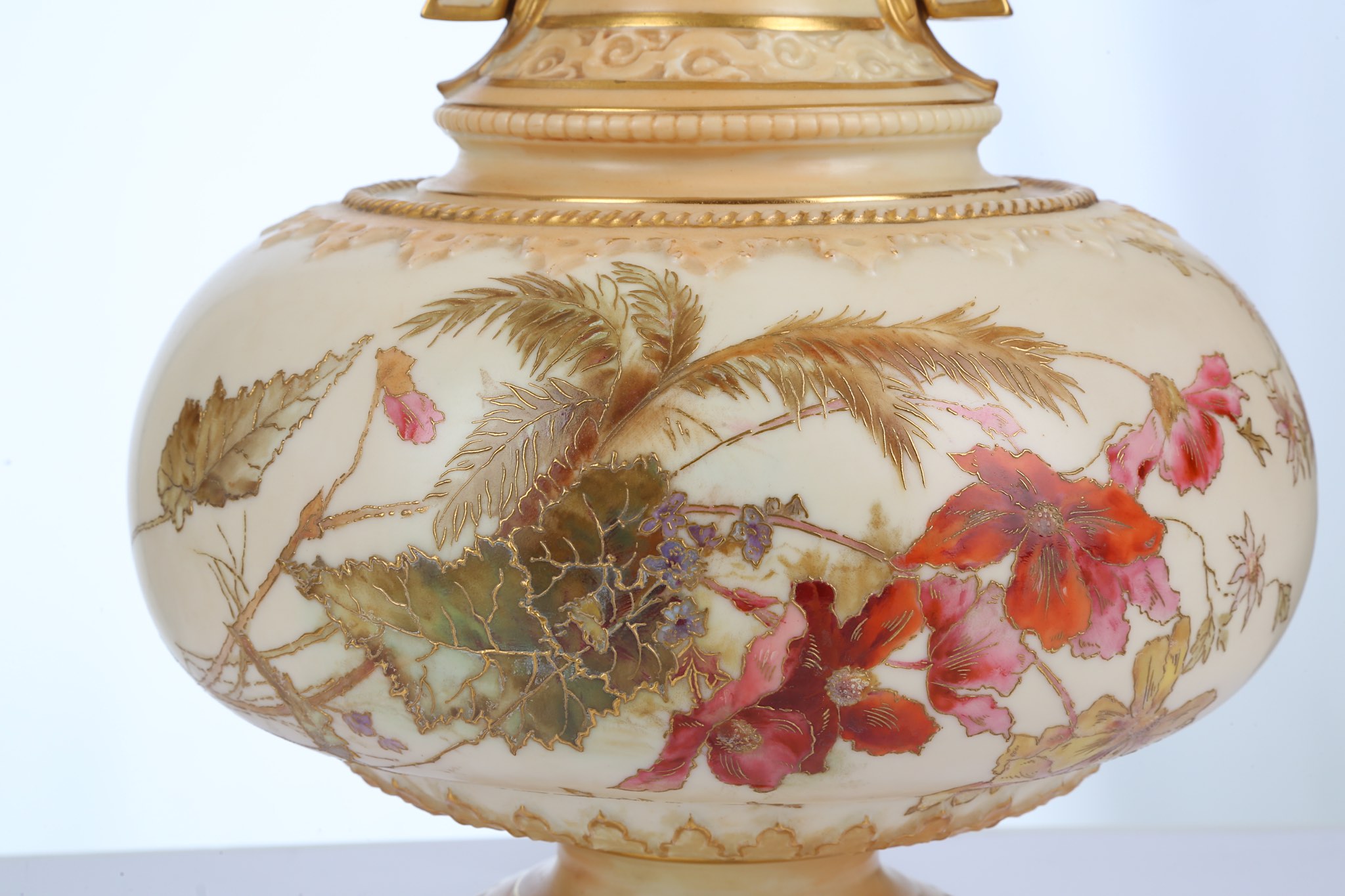A ROYAL WORCESTER BLUSH IVORY TWIN-HANDLED VASE AND COVER, dated 1891, retailed by Richard Allen, - Image 2 of 5
