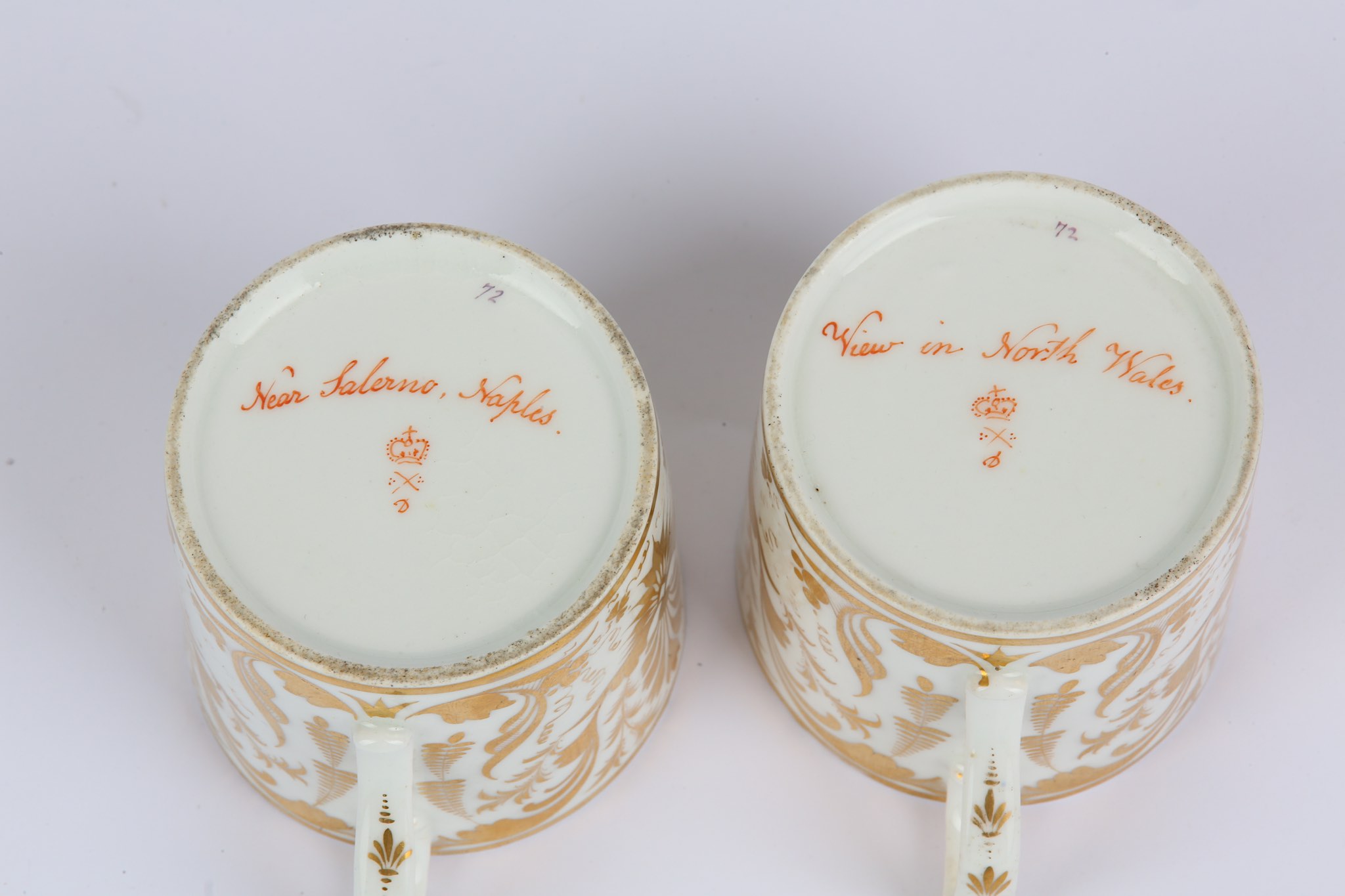 A FINE PAIR OF DERBY PORCELAIN 'NAMED VIEW' COFFEE CANS, circa 1810, both finely painted with - Image 4 of 5