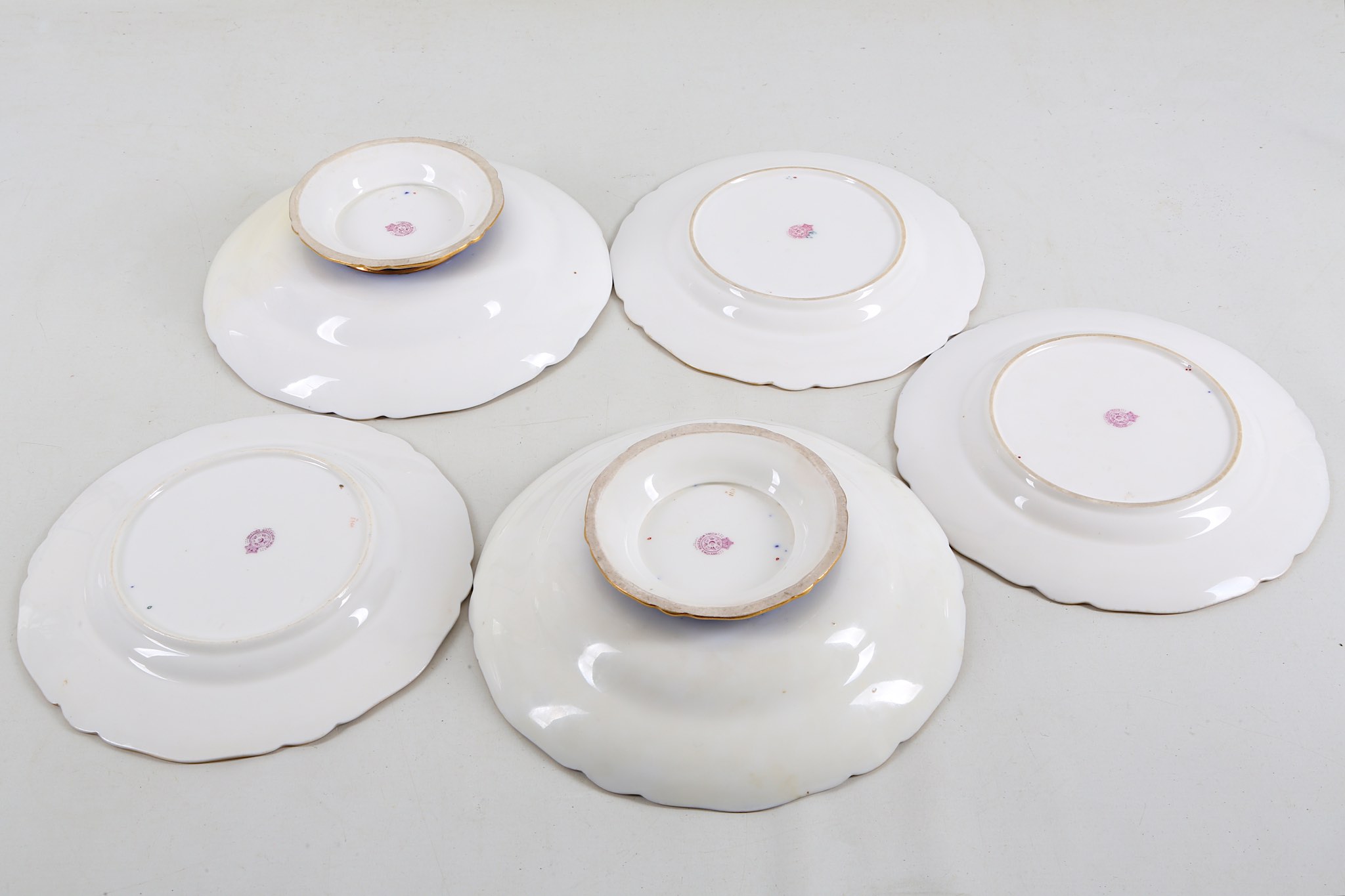 A ROYAL WORCESTER PART-DESSERT SERVICE BY RICHARD SEBRIGHT, dated 1912 and 1914, finely painted to - Image 6 of 7