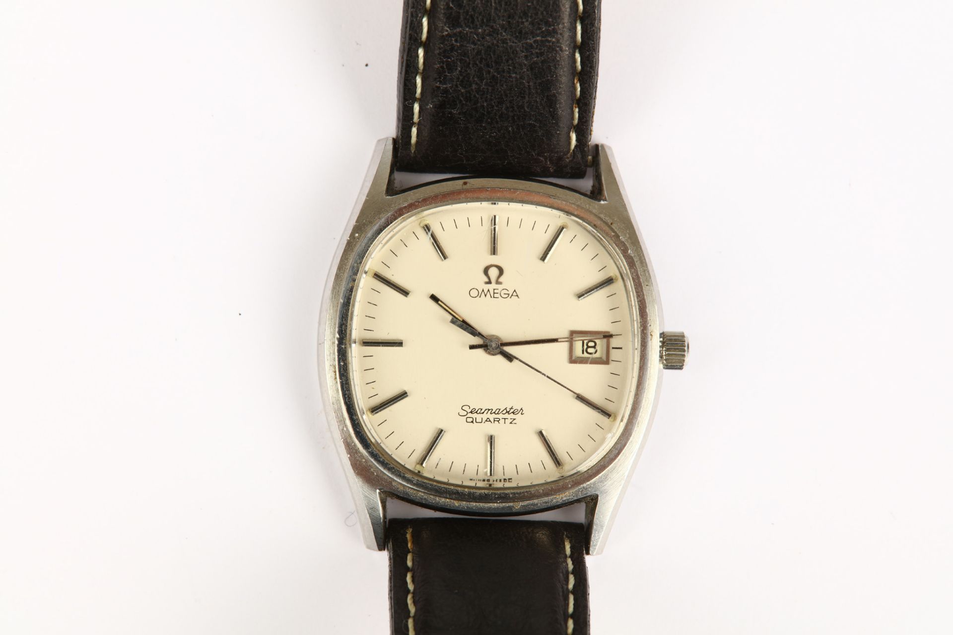 Omega. A stainless steel quartz calendar wristwatch. Model: Seamaster. Reference: 196.0150. Date: - Image 3 of 5
