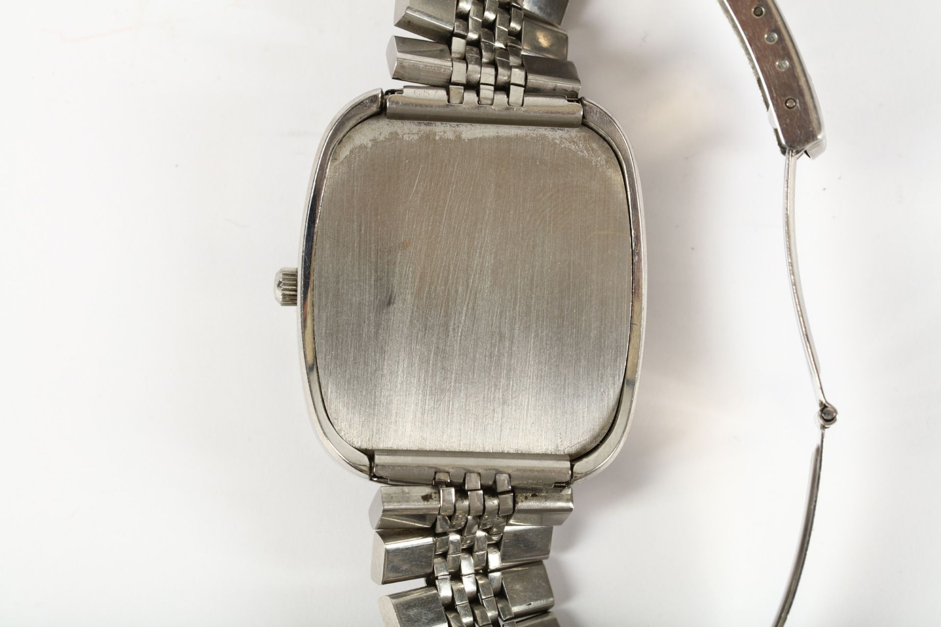 Omega. A stainless steel electronic chronometer calendar bracelet watch. Model: De Ville. Reference: - Image 4 of 5