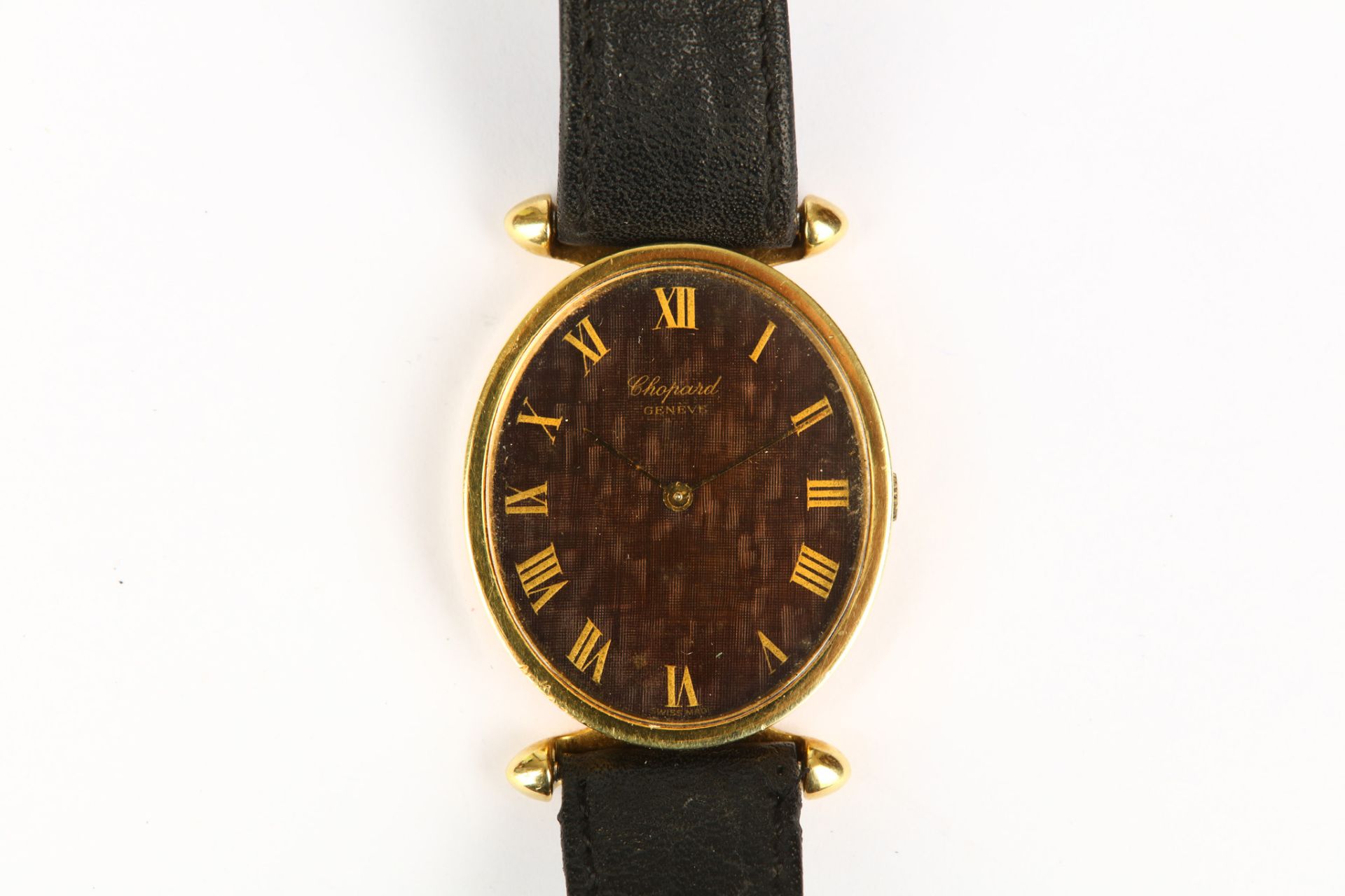 Chopard. An 18K gold manual wind wristwatch. Case reference/Serial number: '2054' / '57148'. - Bild 3 aus 5