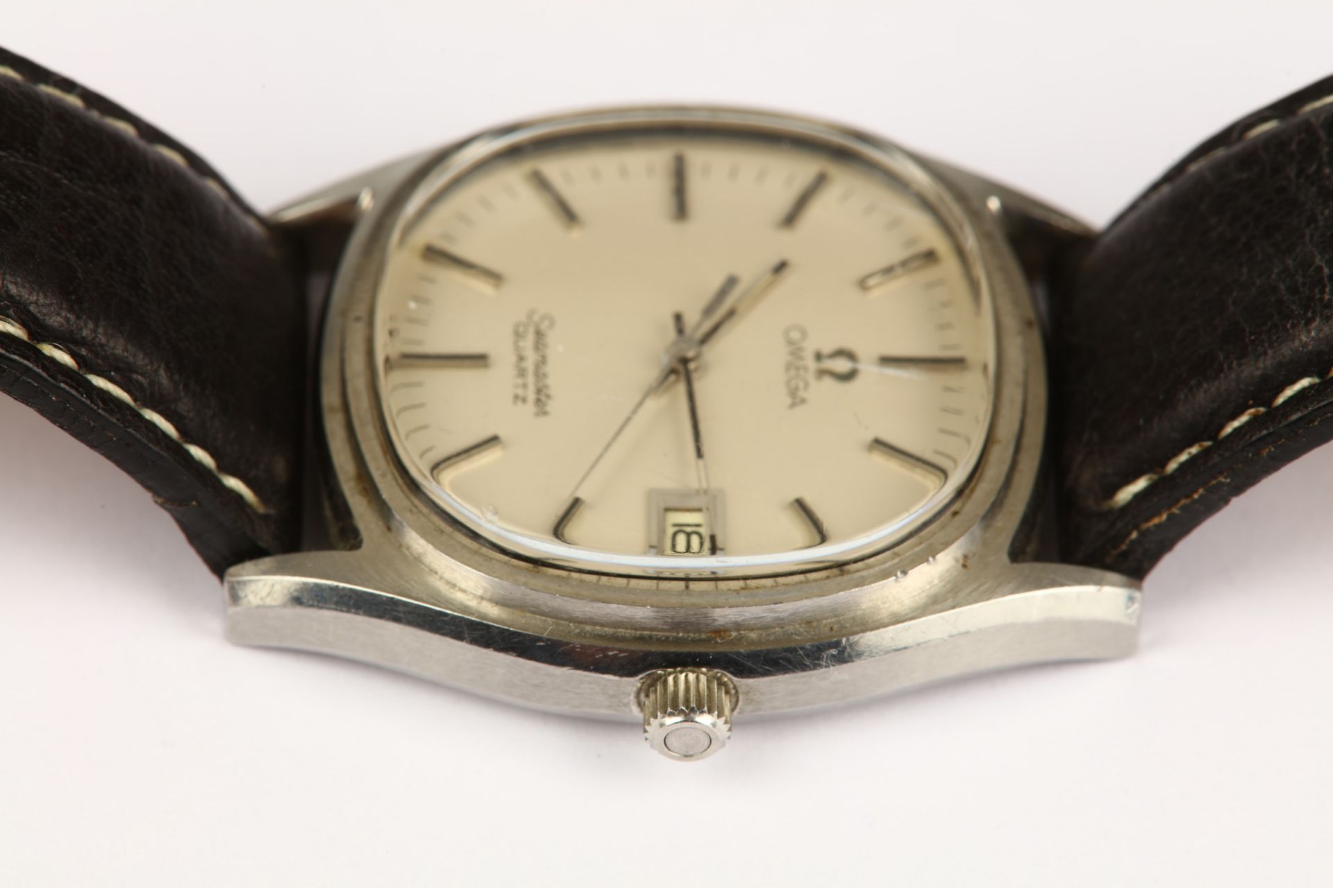 Omega. A stainless steel quartz calendar wristwatch. Model: Seamaster. Reference: 196.0150. Date: - Image 5 of 5