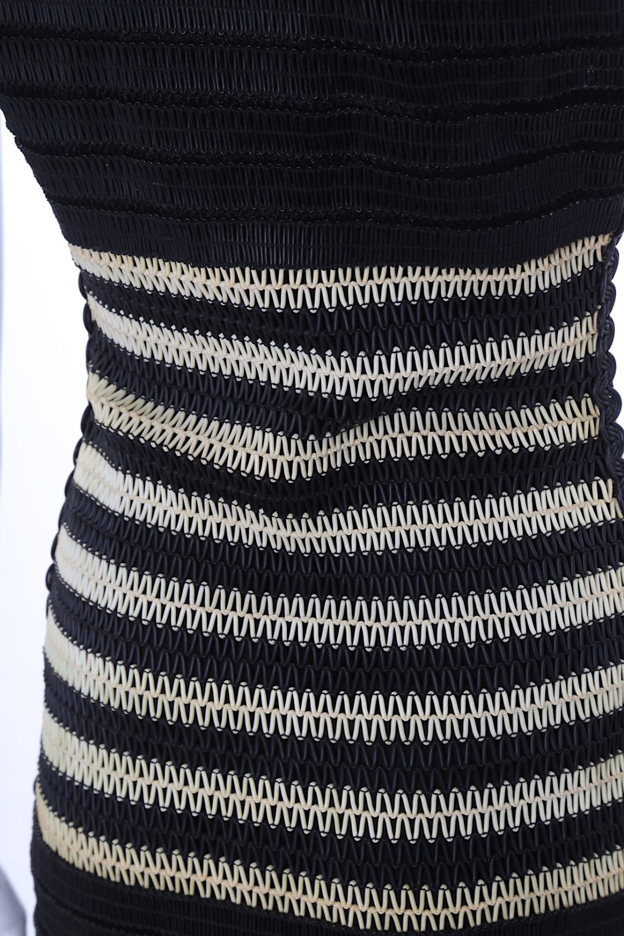 Chanel Boutique Black Rubber Piping Dress, sleeveless design with cream rubber detail, size 38 (UK - Bild 4 aus 6
