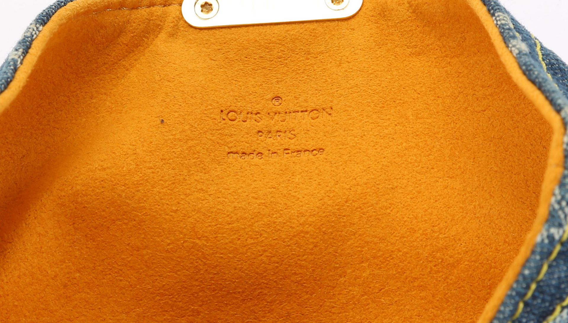 Louis Vuitton Denim Amelia Clutch, c. 2007, monogr - Bild 4 aus 4