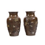 A PAIR OF BRONZE INLAID VASES, BY YOSHIMICHI. Meij