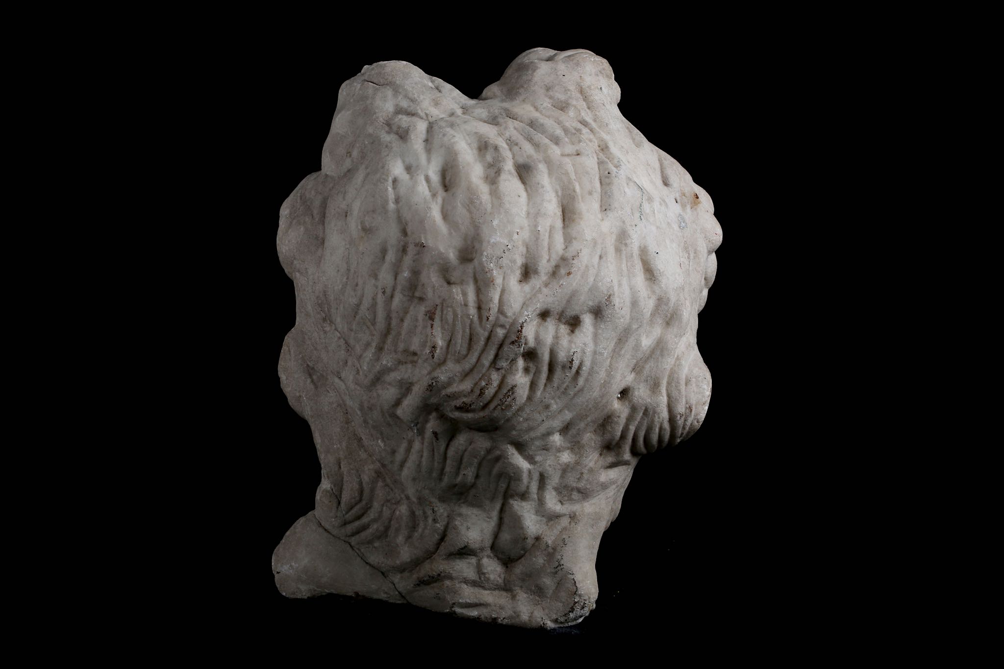 A 17TH CENTURY ITALIAN MARBLE HEAD OF A BACCHANTE / CERES her mouth open and her hair adorned with - Image 5 of 6