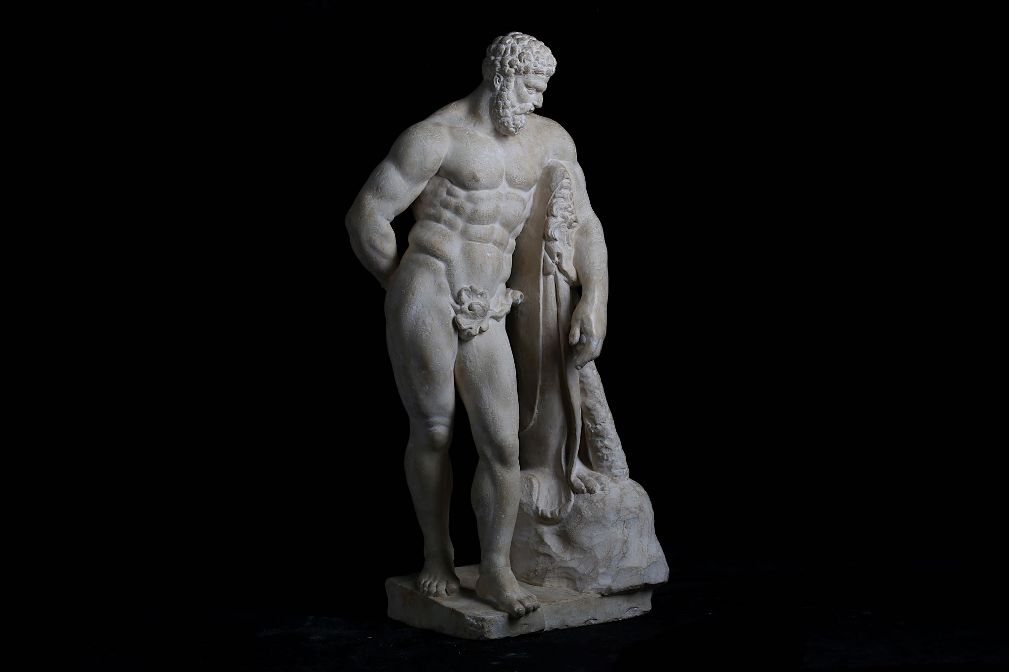 AN 18TH CENTURY CARVED LIMESTONE FIGURE OF THE WEARY HERCULES OF LYSIPPOS, AFTER THE ANTIQUE the - Image 6 of 11